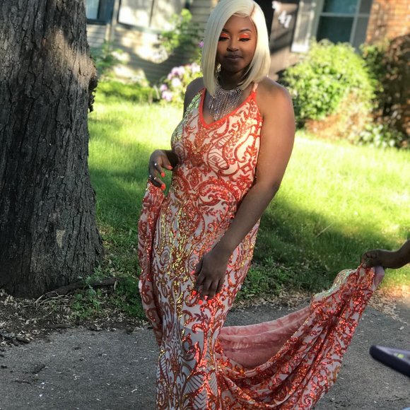 Prom Dress - Picture 2 of 5